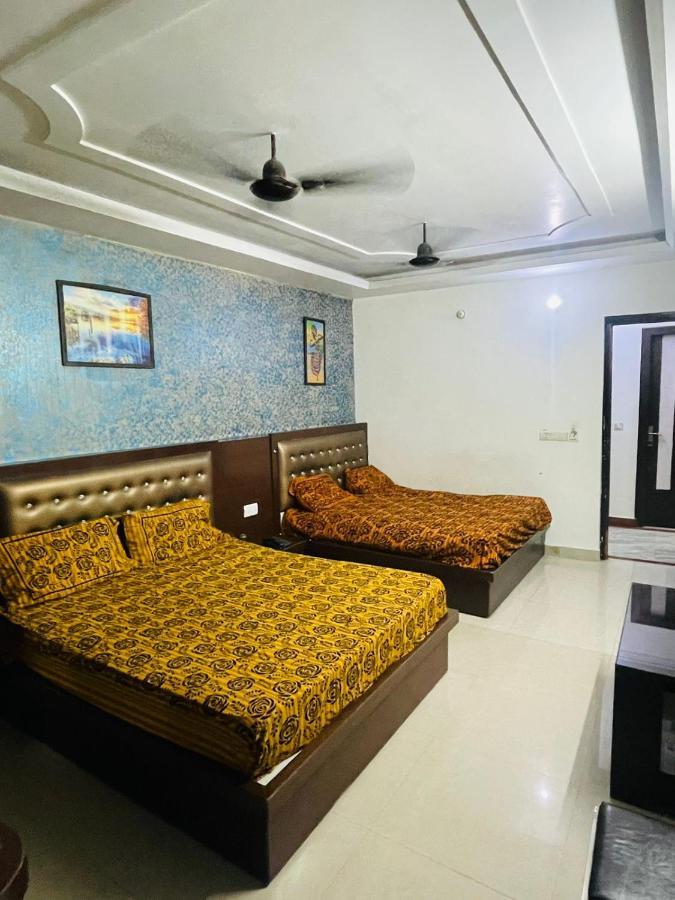 Blue Rose International, Family Hotel Agra  Exterior foto
